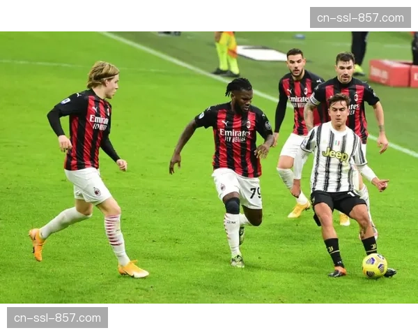 里尔欧联生死战前陷联赛泥潭,主场六轮不胜双线压力巨大 里尔欧联生死战前陷联赛泥潭,主场六轮不胜双线压力巨大