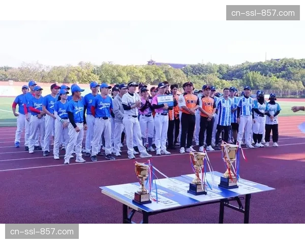 “全民健身·乐享垒球”计划在中国十座城市启动，推广慢投垒球运动