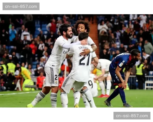 历史交锋回顾:曼城与皇马近五年在欧冠淘汰赛的经典对决